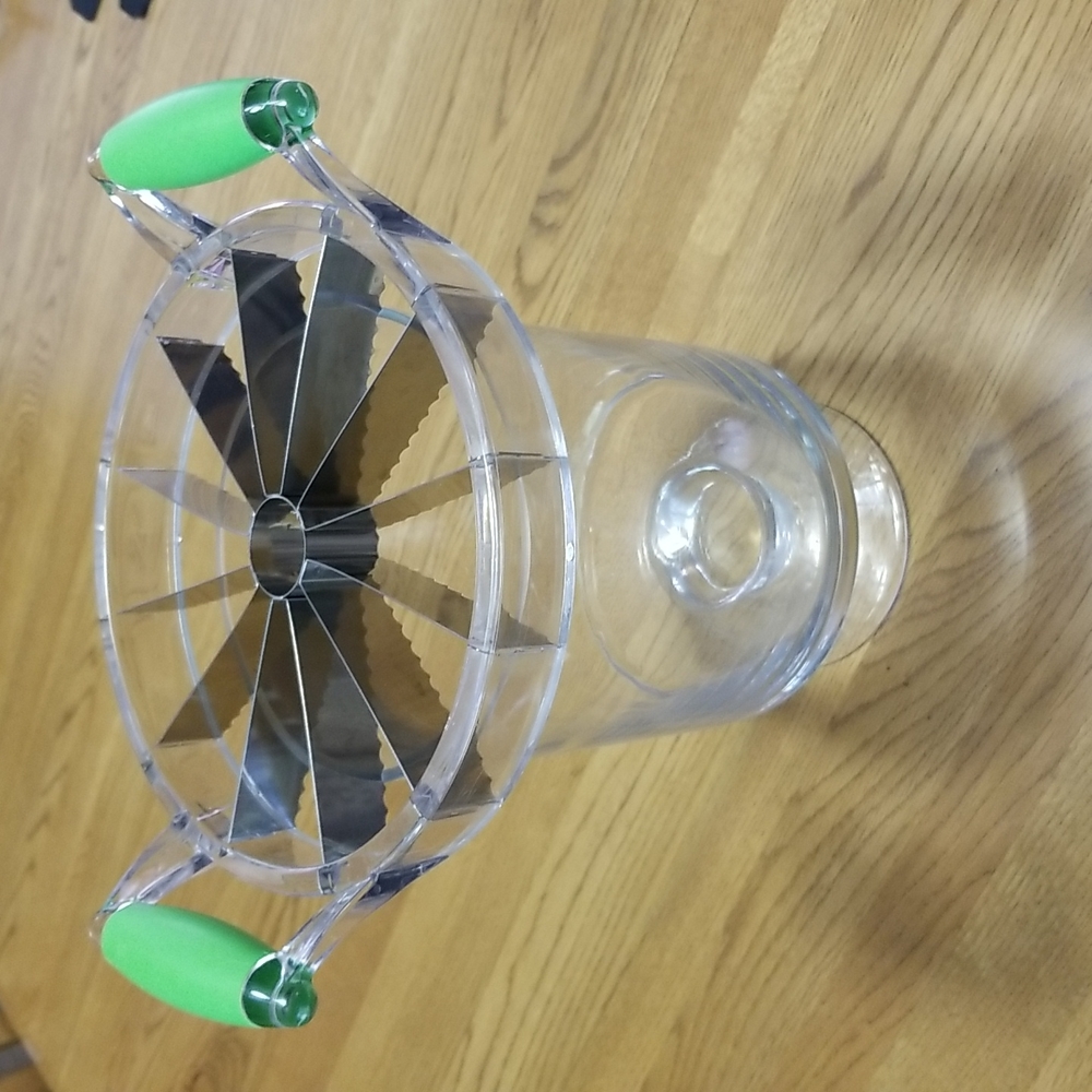 Round melon slicer